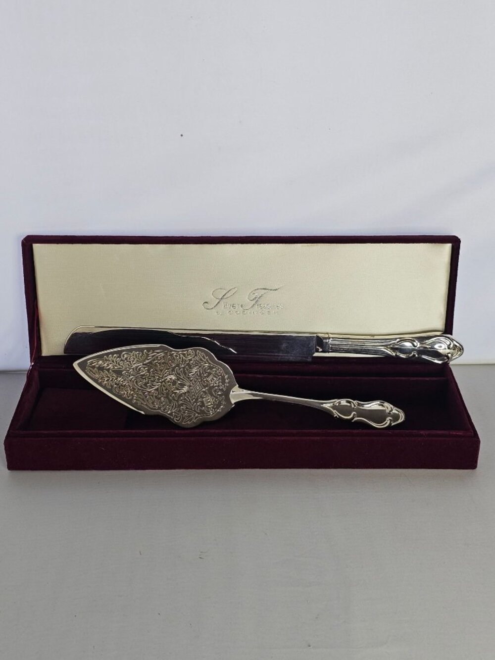Godinger cake knife and server